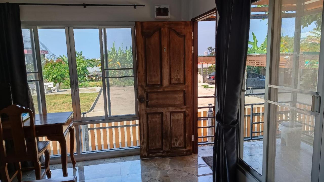 Baan Nernkhao Hotel Nong Prue Buitenkant foto