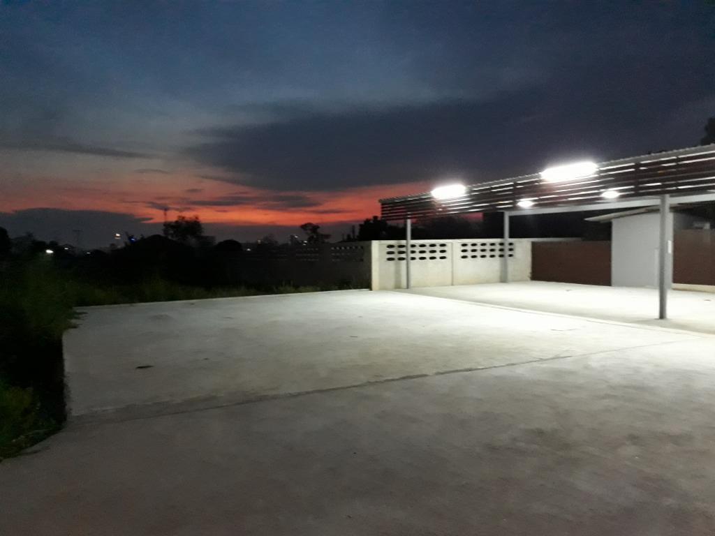 Baan Nernkhao Hotel Nong Prue Buitenkant foto