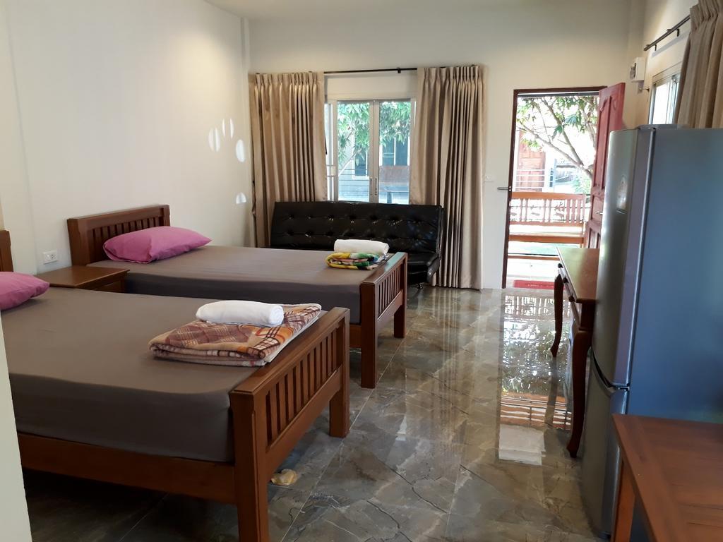Baan Nernkhao Hotel Nong Prue Buitenkant foto