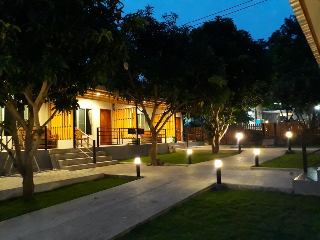 Baan Nernkhao Hotel Nong Prue Buitenkant foto