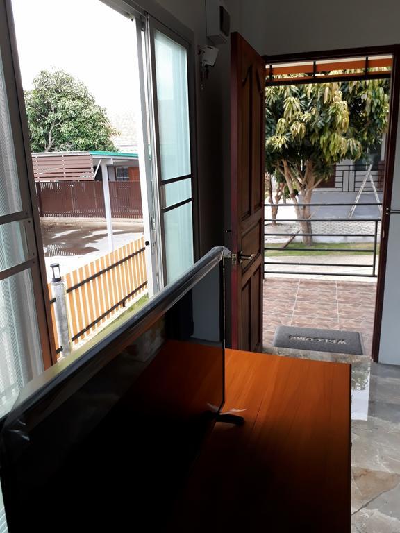 Baan Nernkhao Hotel Nong Prue Buitenkant foto