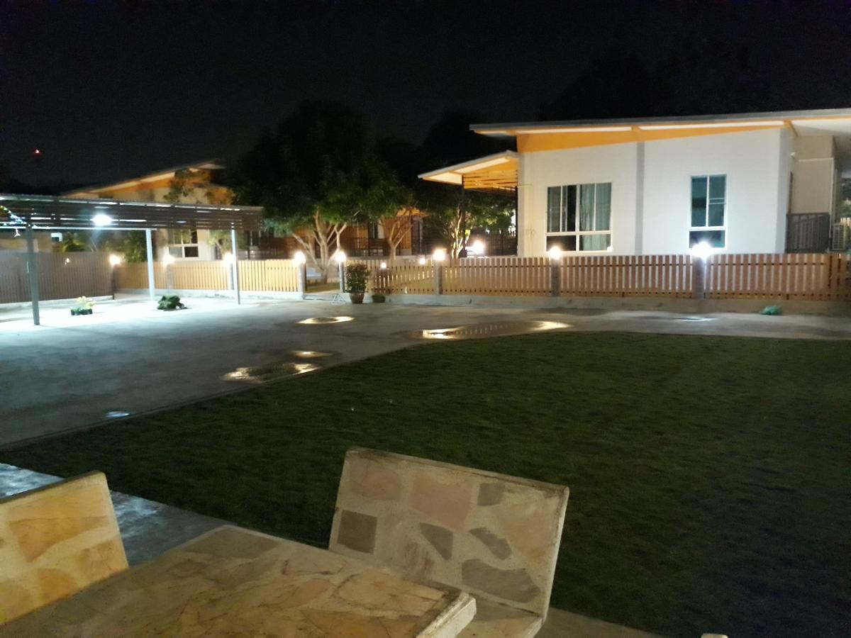 Baan Nernkhao Hotel Nong Prue Buitenkant foto